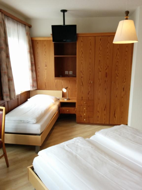 Hotel Terminus Samedan Szoba fotó