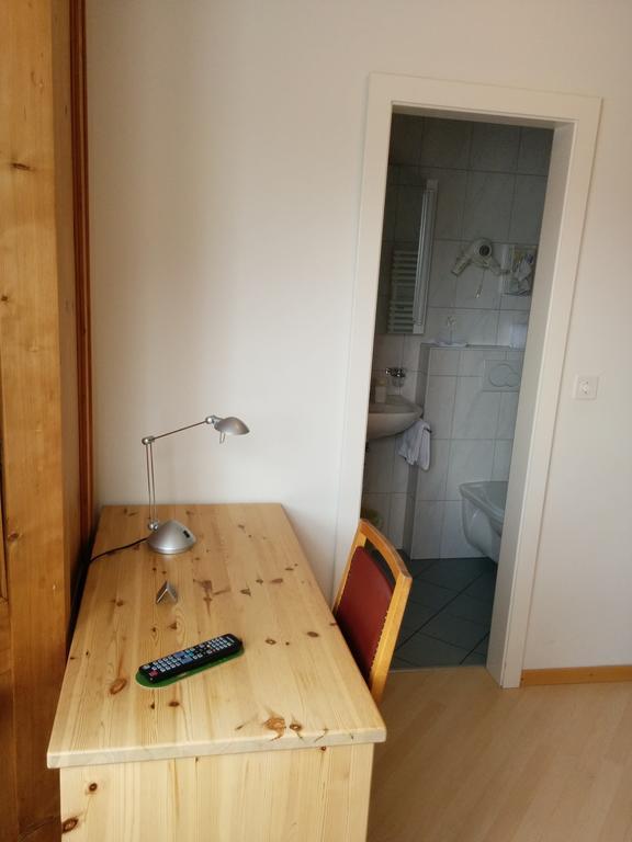 Hotel Terminus Samedan Szoba fotó
