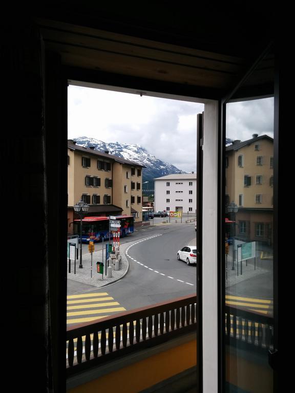 Hotel Terminus Samedan Kültér fotó